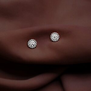 Stud earrings 11