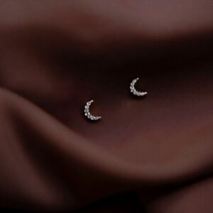 Stud earrings 14